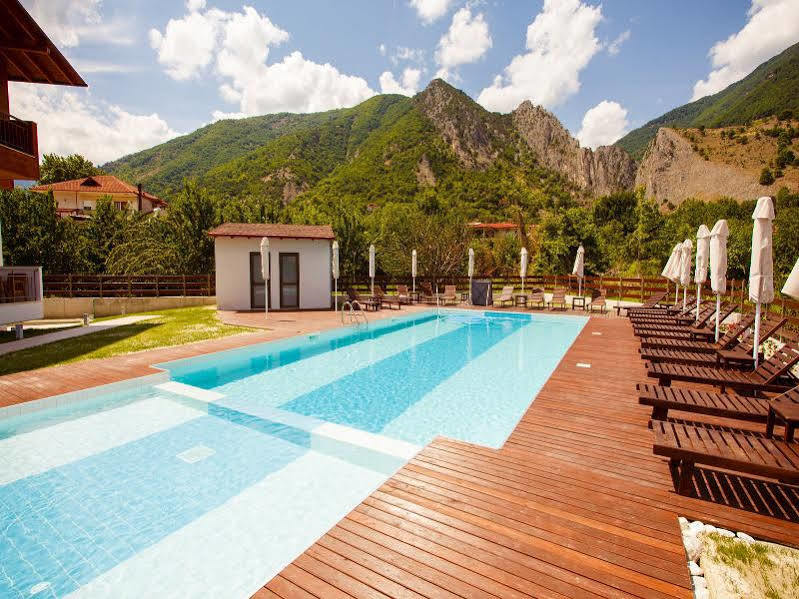 Irenes Resort กาโต ลูตรากี ภายนอก รูปภาพ