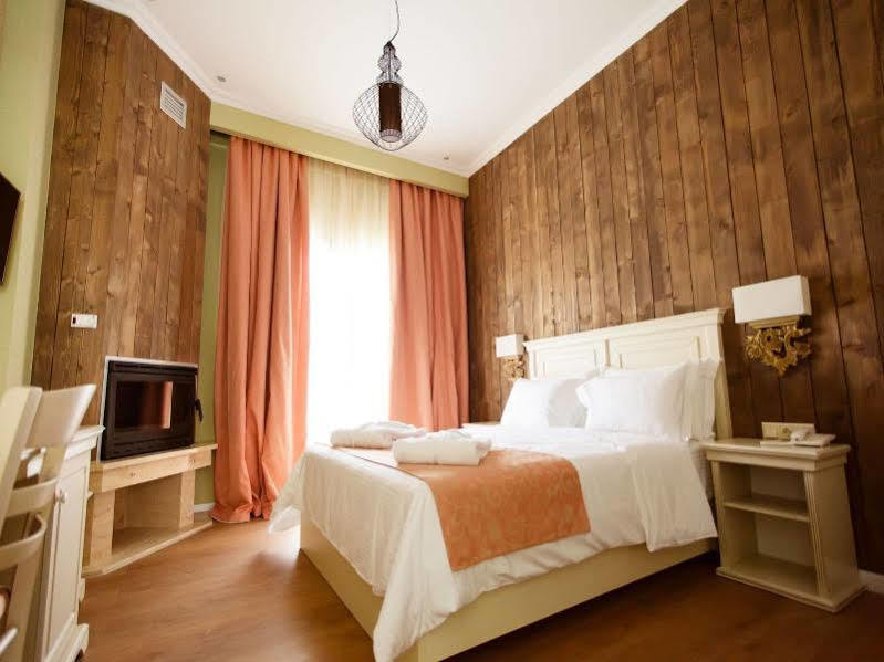 Irenes Resort กาโต ลูตรากี ภายนอก รูปภาพ